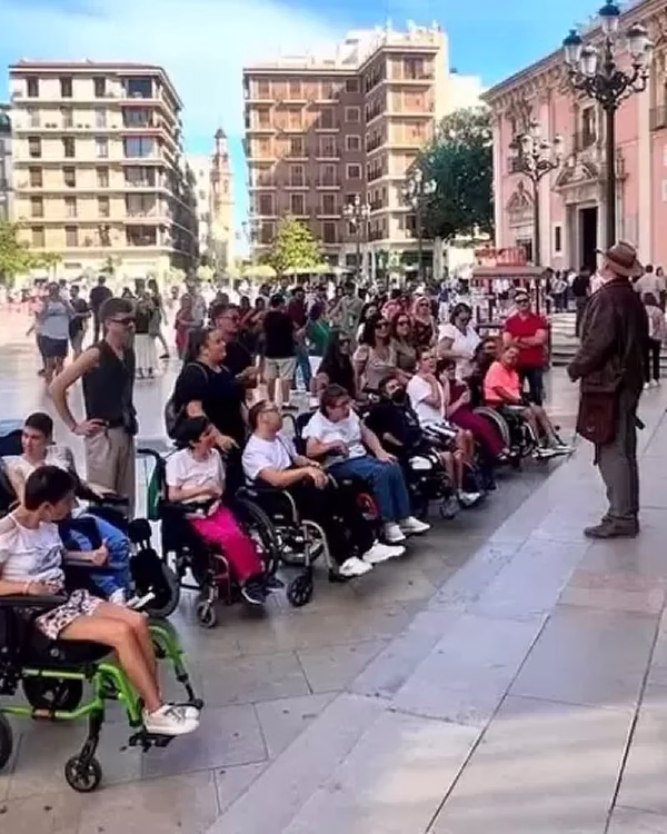 ¿Quién es Indiana Tours y por qué elegirnos para conocer Peñíscola este verano?