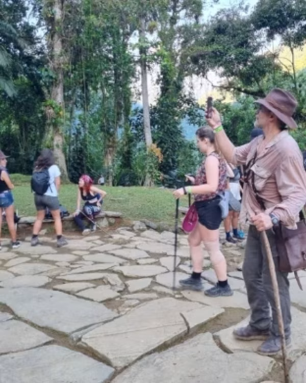 Nueva excursión escolar en la Comunitat Valenciana: ¿adivinas el próximo destino de Indiana Tours?